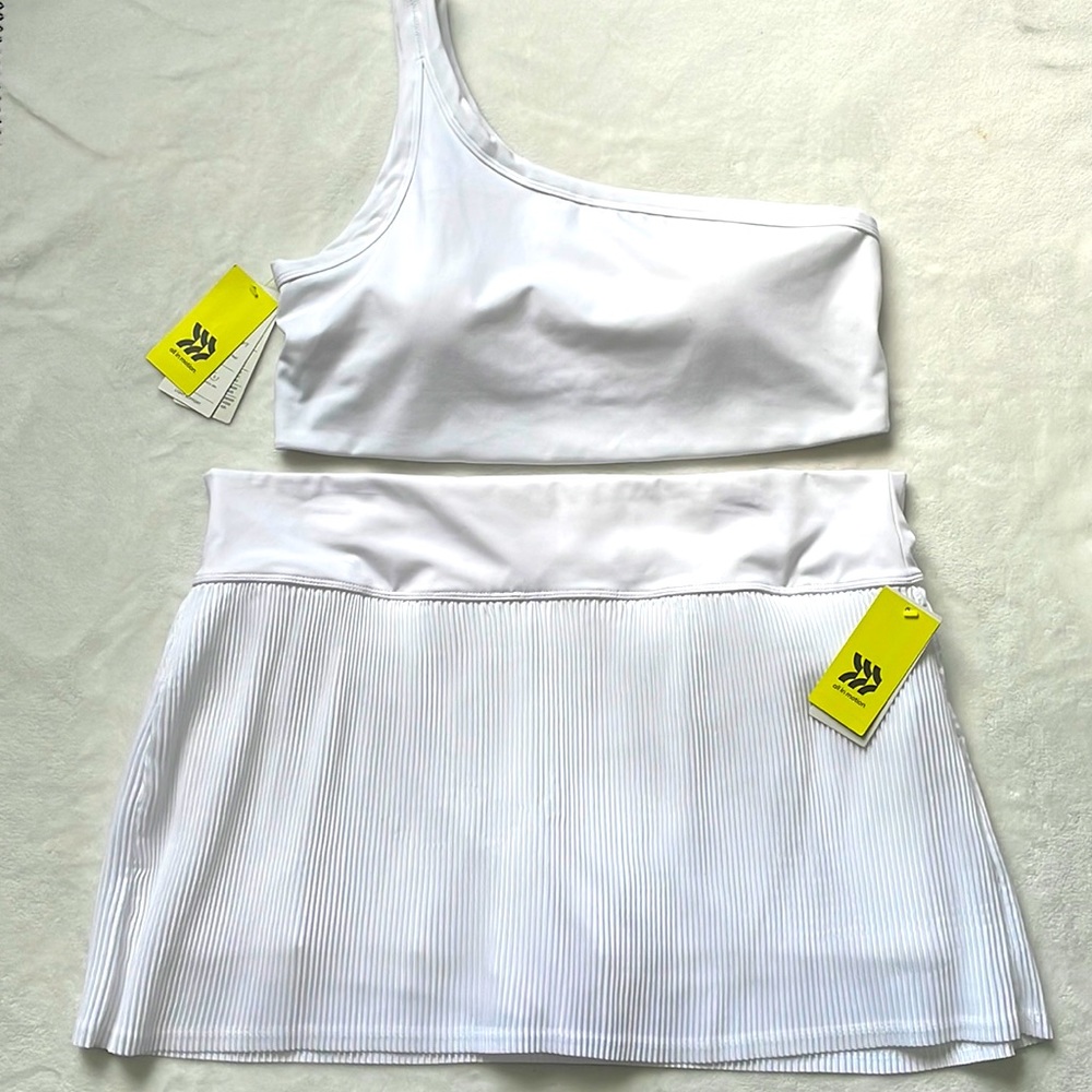 White One-Shoulder Women's Shorts Set